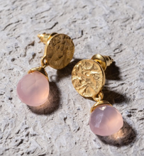 画像をギャラリービューアに読み込む, ATHENA 'Kate' スモールドロップピアス : ピンクカルセドニー
