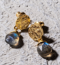 画像をギャラリービューアに読み込む, ATHENA 'Kate' スモールドロップピアス : ラブラドライト