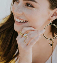 画像をギャラリービューアに読み込む, ETRUSCA ワイドオーバルセットリング : ブラックオニキス