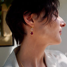 画像をギャラリービューアに読み込む, ATHENA ‘Charis’ダブルストーンドロップピアス : ローズクオーツ&amp;ルビー