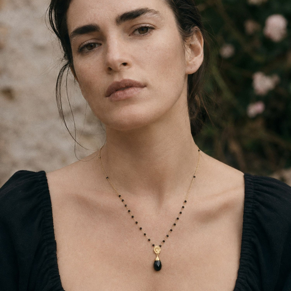 ATHENA 'Kate' ジェムストーンロザリオチェーンネックレス：ブラックオニキス