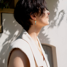 画像をギャラリービューアに読み込む, ATHENA ‘Charis’ダブルストーンドロップピアス : ブルージェイド&amp;ムーンストーン