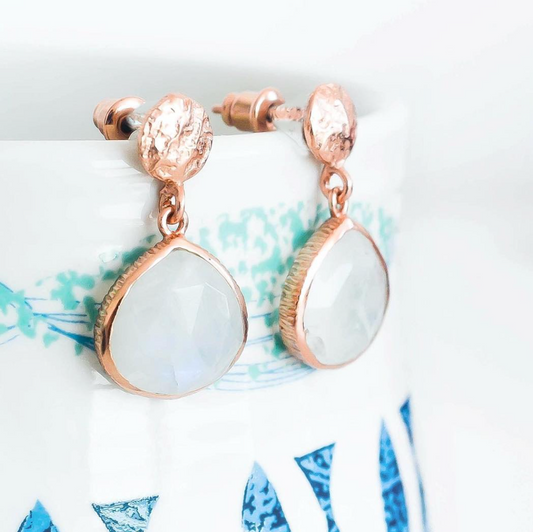 ATHENA ‘Eos’ドロップピアス : アクアカルセドニー